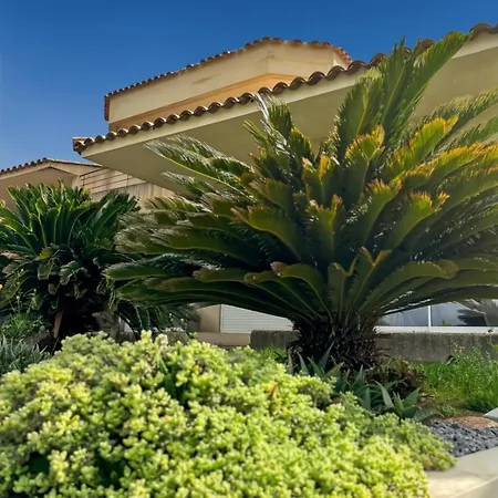 Villa Casa Sia - De 300m2 Avec Piscine Et Pool-house Dans Domaine Privé