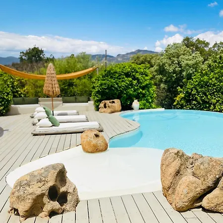Casa Sia - De 300m2 Avec Piscine Et Pool-house Dans Domaine Privé * Porto-Vecchio (Corsica)
